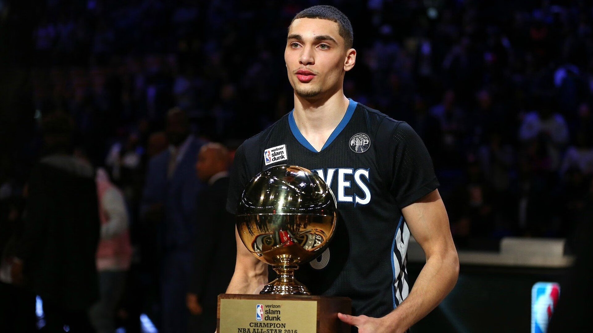 熊猫体育平台-范弗利特，当唯一的节拍器在费城与凤凰城之间响起