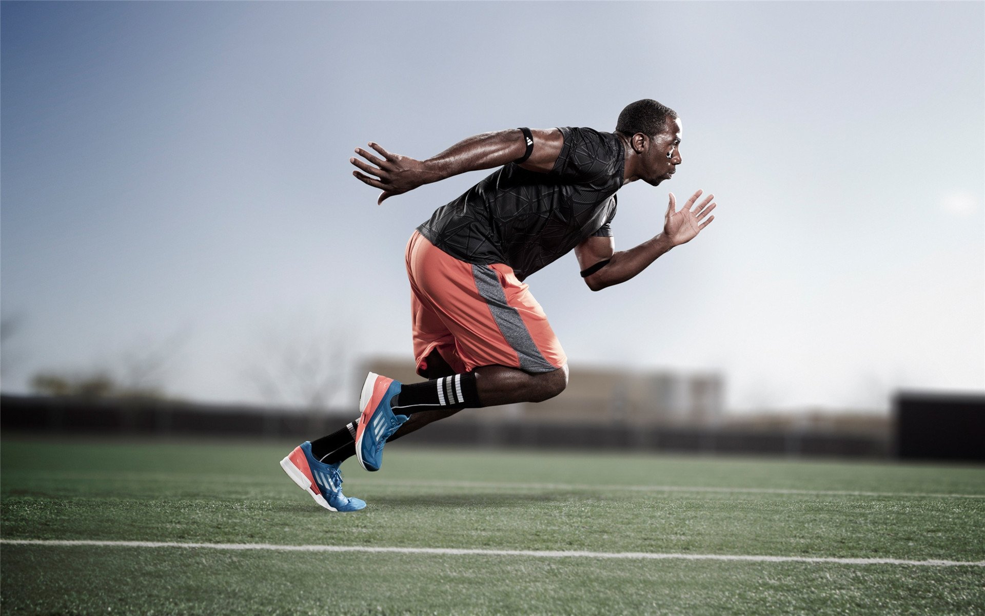 基米希点燃安联之夜，拜仁强行终结洪都拉斯式铁血防守