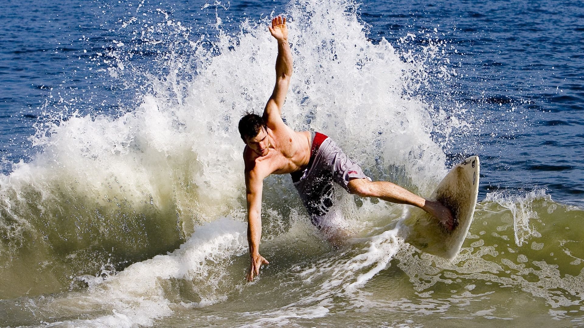 逆风翻盘！郑思维领衔国羽混双逆转泰国队，诠释永不放弃的体育精神